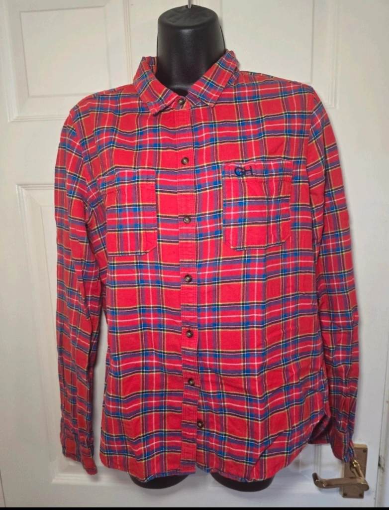 Gilly Hicks shirt. size M. red