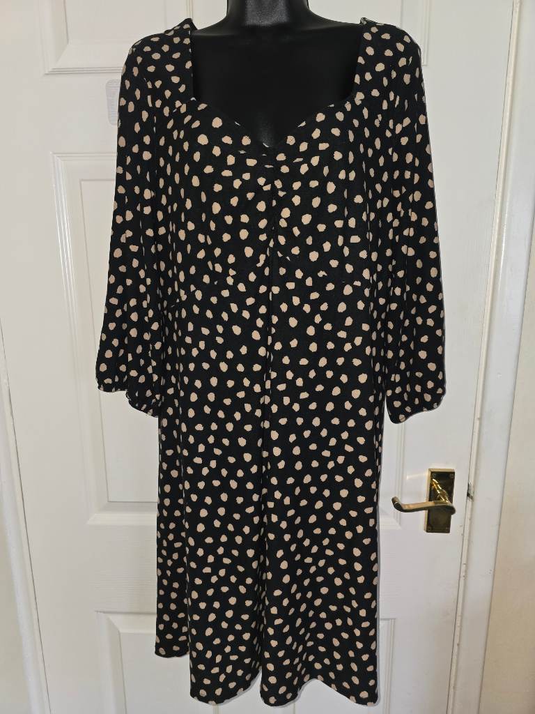 Matalan dress size 18 Black and tan pattern