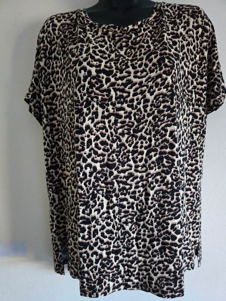 F&F animal print T-shirt. size 12. brown 3