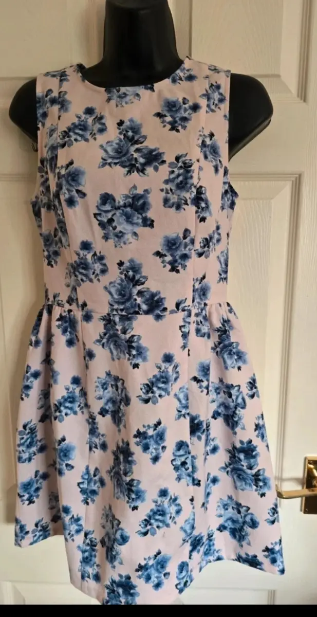 Summer dress .Size 28in waist. Pink and blue