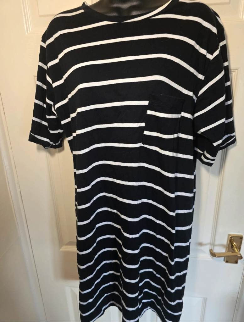 Dunnes T-shirt Dress. Size M. Black and white stripes.
