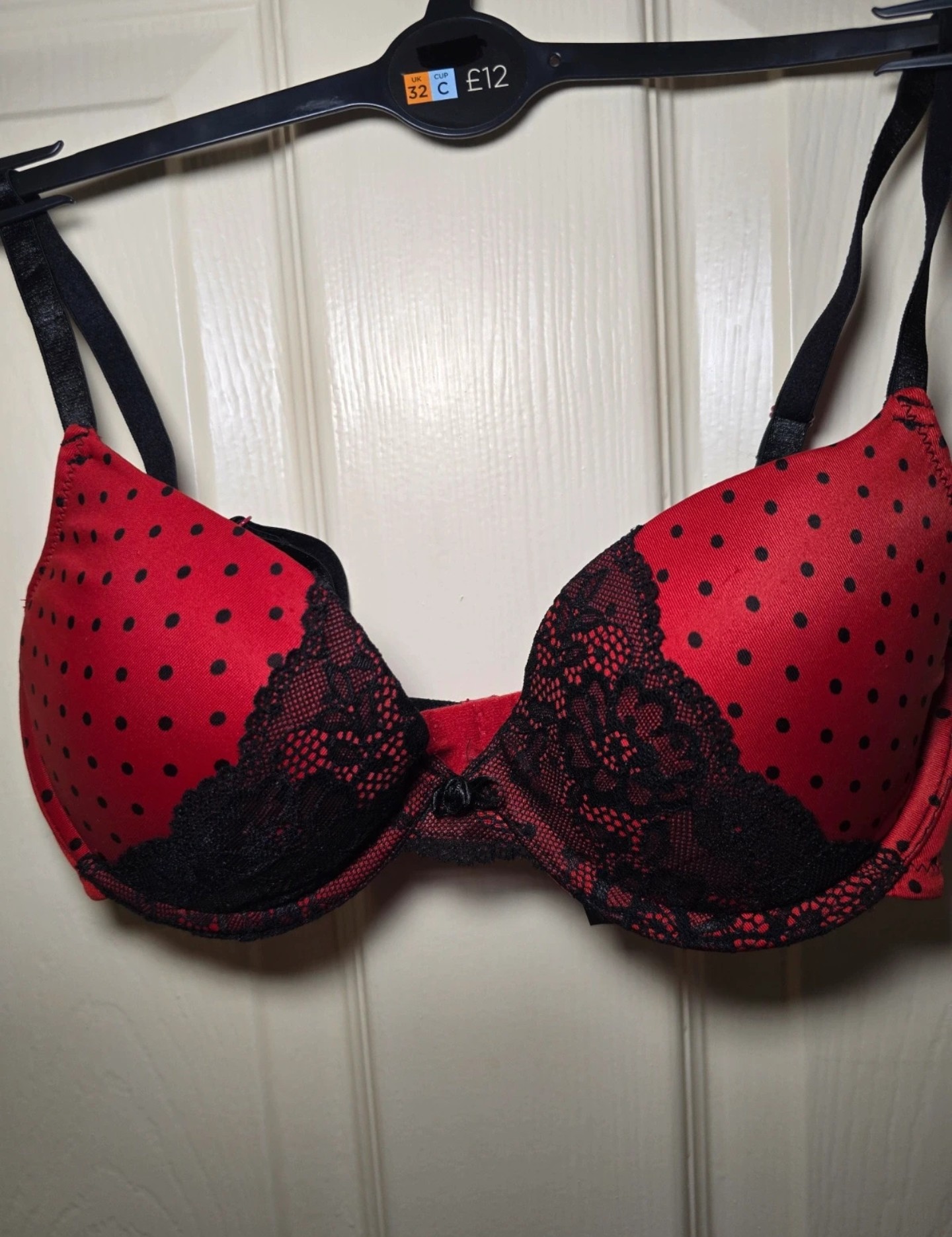 New without tags. size 32C padded wired Bra