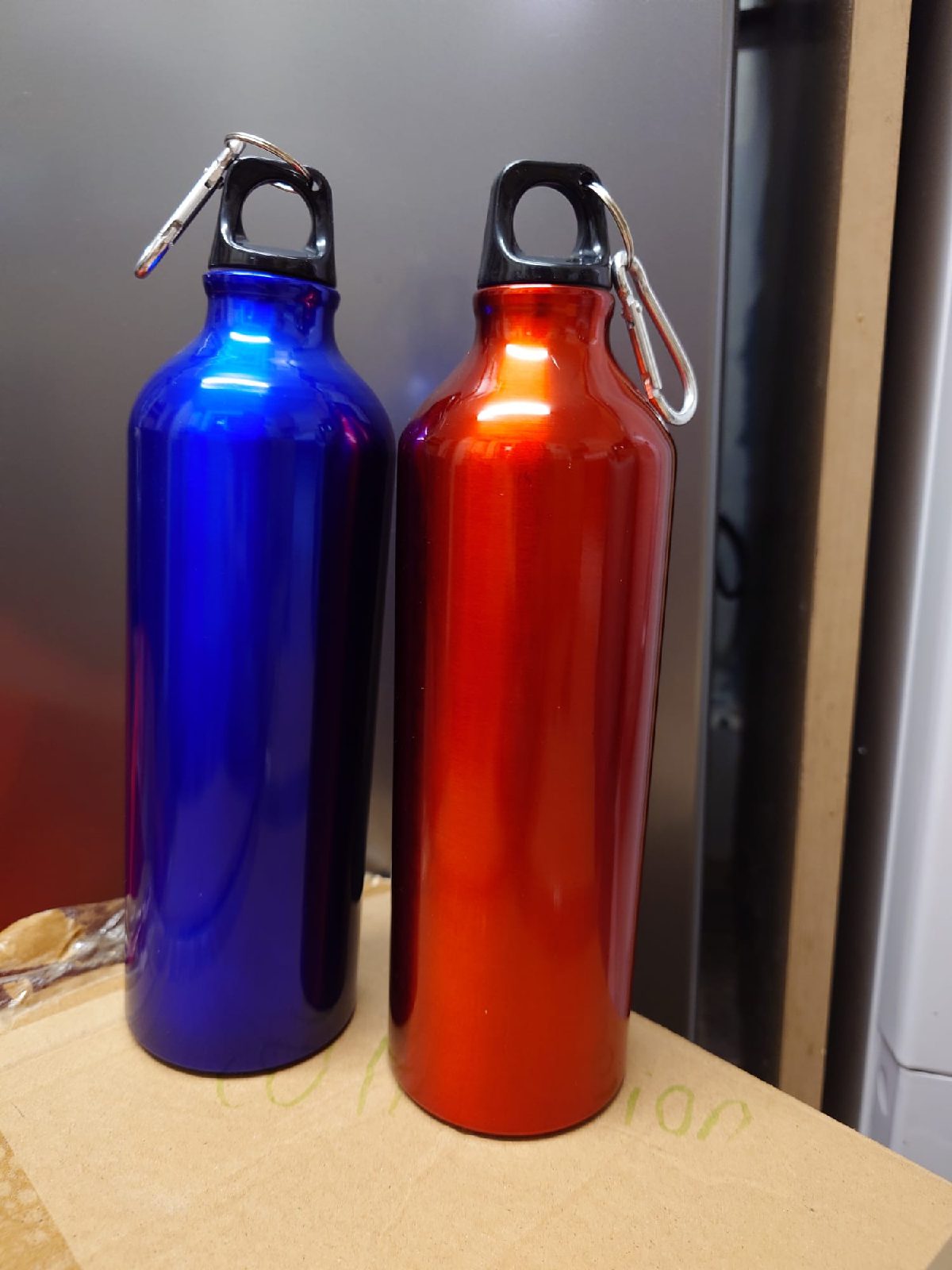 2 x Aluminium water bottles 1 red 1 blue