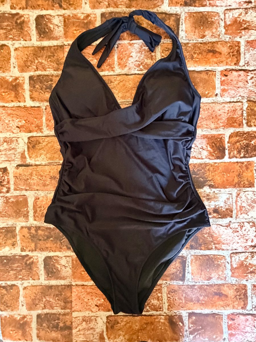 Black one-piece swimming costume