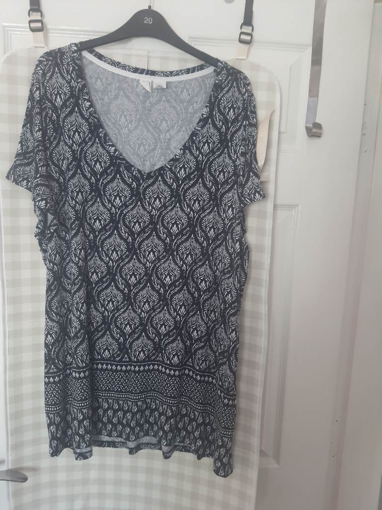 Artis and ny tunic top size 22-24