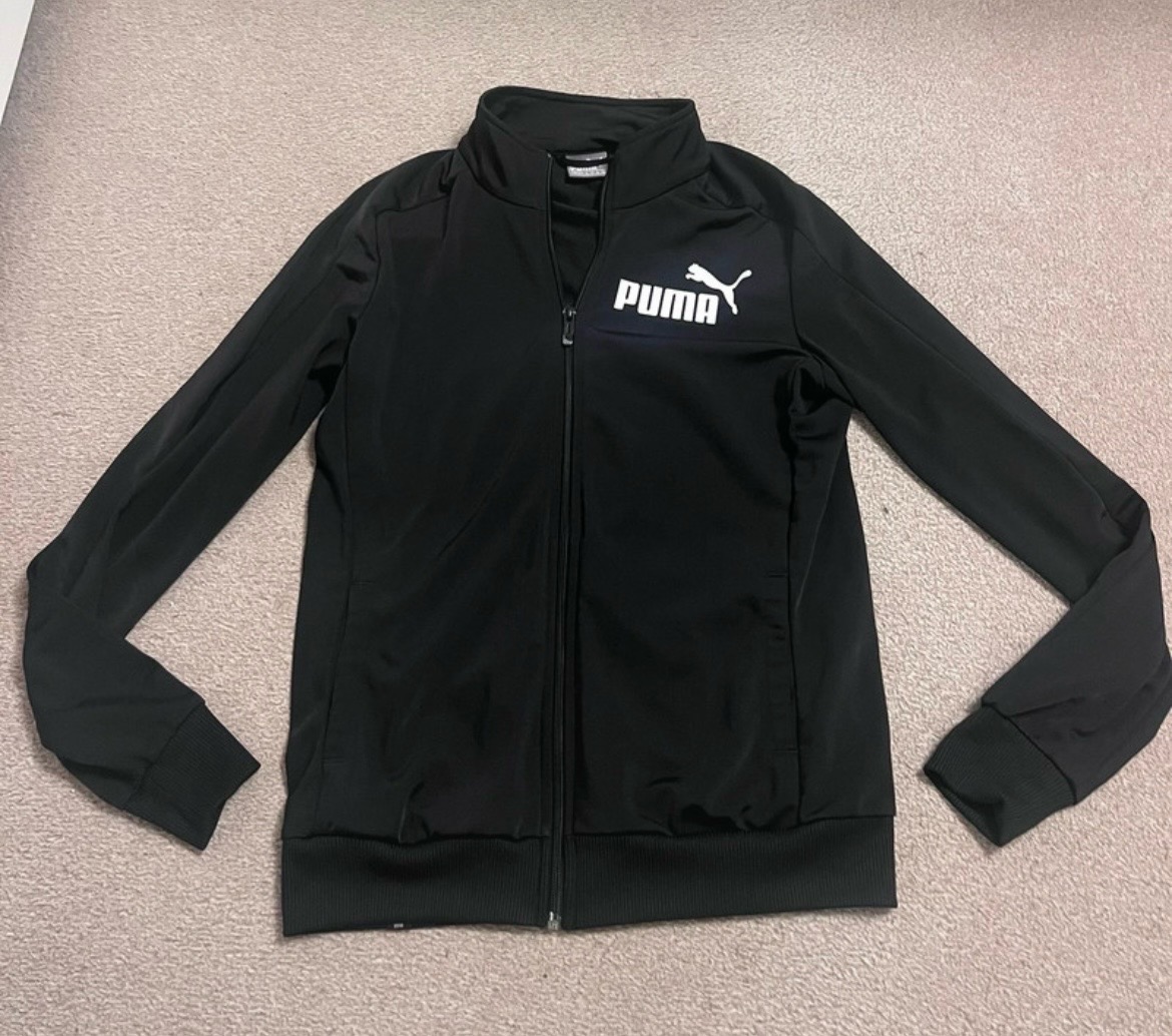 Women’s black puma zip up autumn winter tracksuit trackie top. Size 10. Y2K
