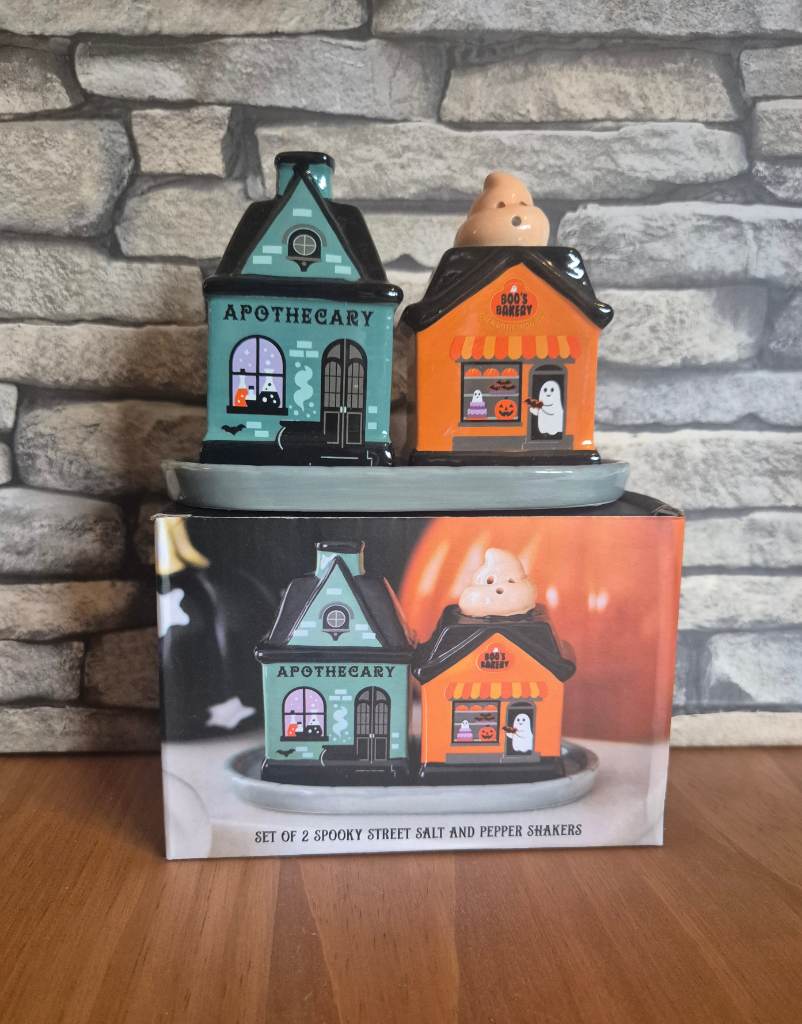 Gothic Salt & Pepper Shaker Set