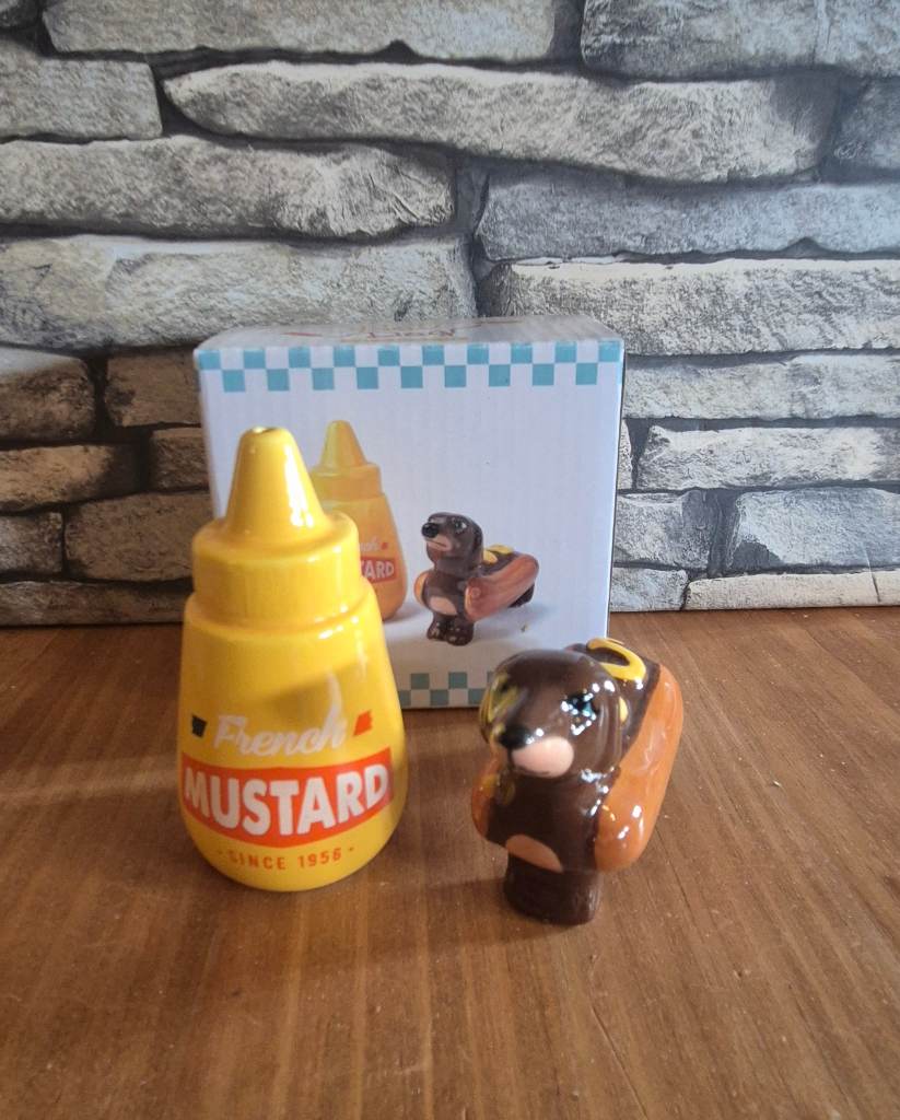 Sausage Dog & Mustard Salt & Pepper Set