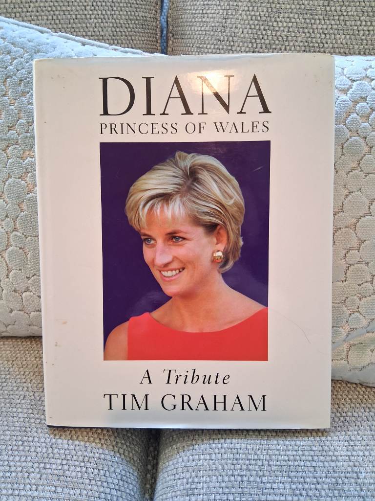Vintage Diana, Princess of Wales: A Tribute by Tim Graham (1997) | Royal Collectors Memorabilia
