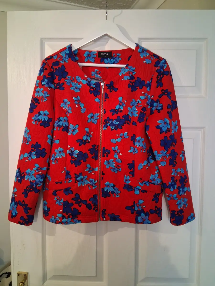 Vintage Klass Red Blue Floral Lightweight Quilted Bomber Style Autumn Country Colourpop Jacket Size