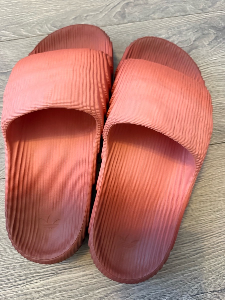 Adidas Adilette Aqua Slides – Terracotta/Coral – Excellent Condition