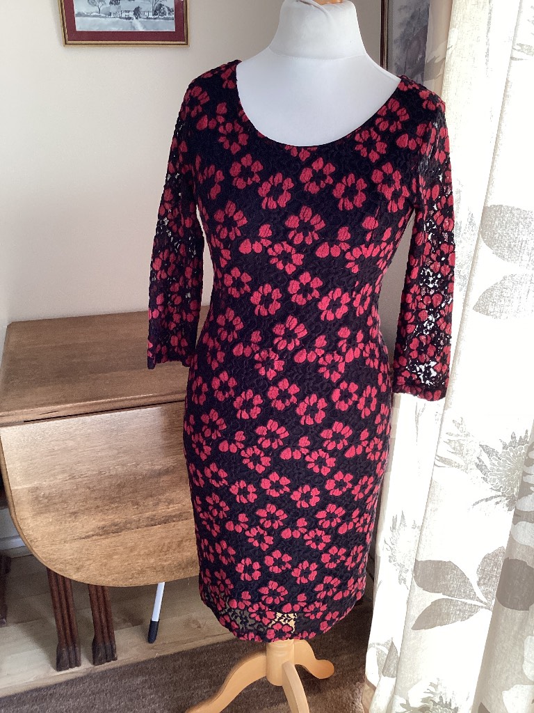 SOLO Black & Red Floral Lace Dress