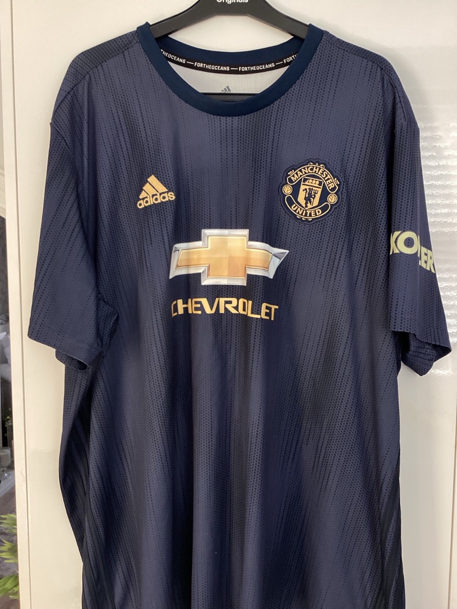 Manchester United Pogba shirt