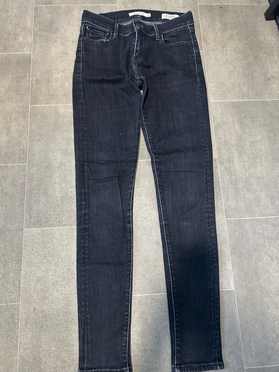 Plain black womens denim Levi jeans size xxs