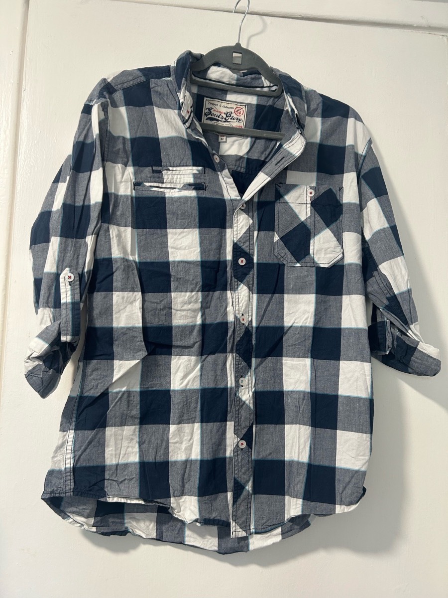 Size medium soul and glory navy and white checkered shirt
