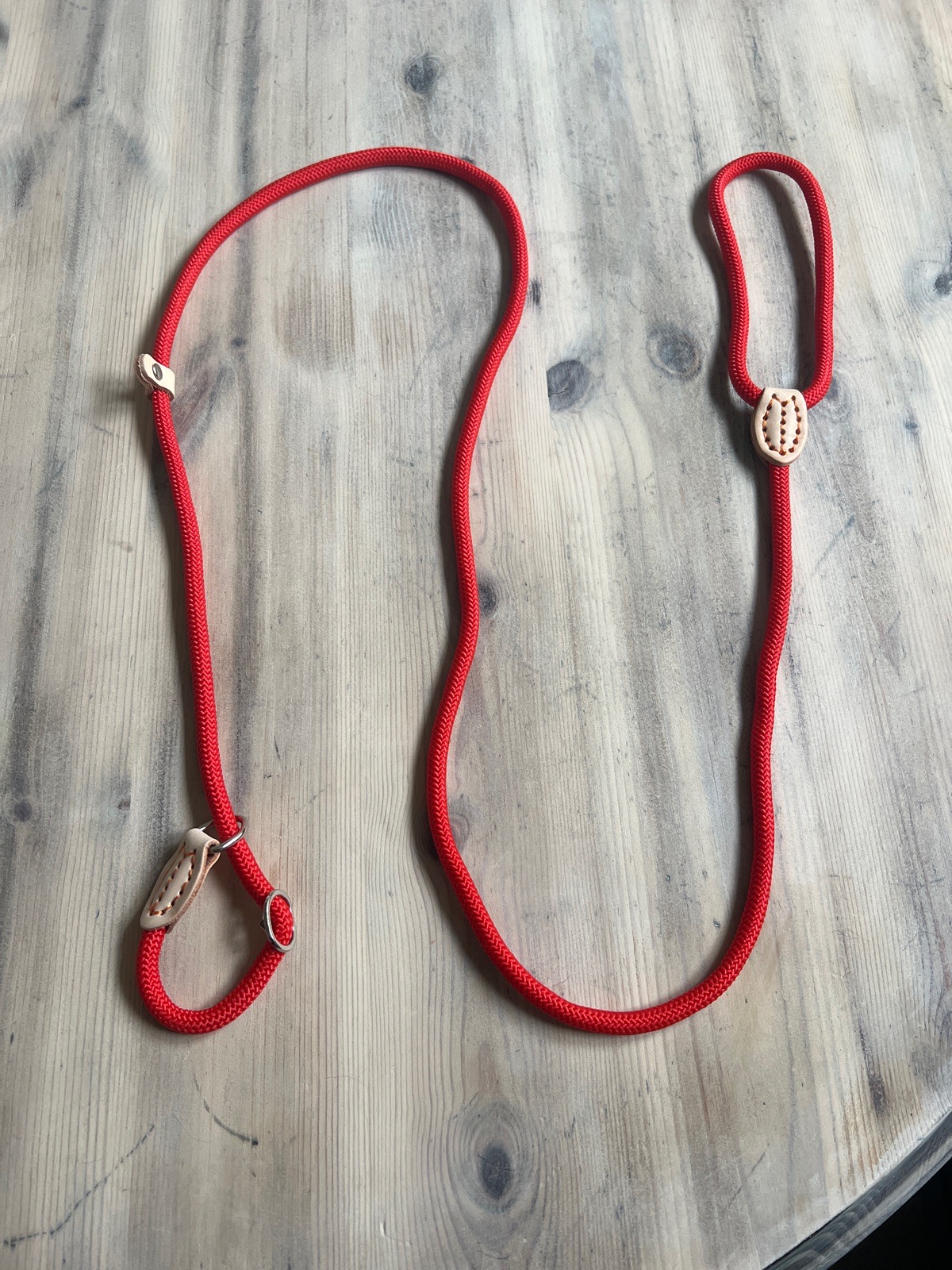 Red rope slip lead