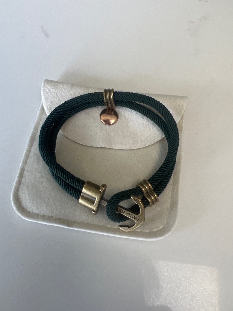 Green anchor bracelet