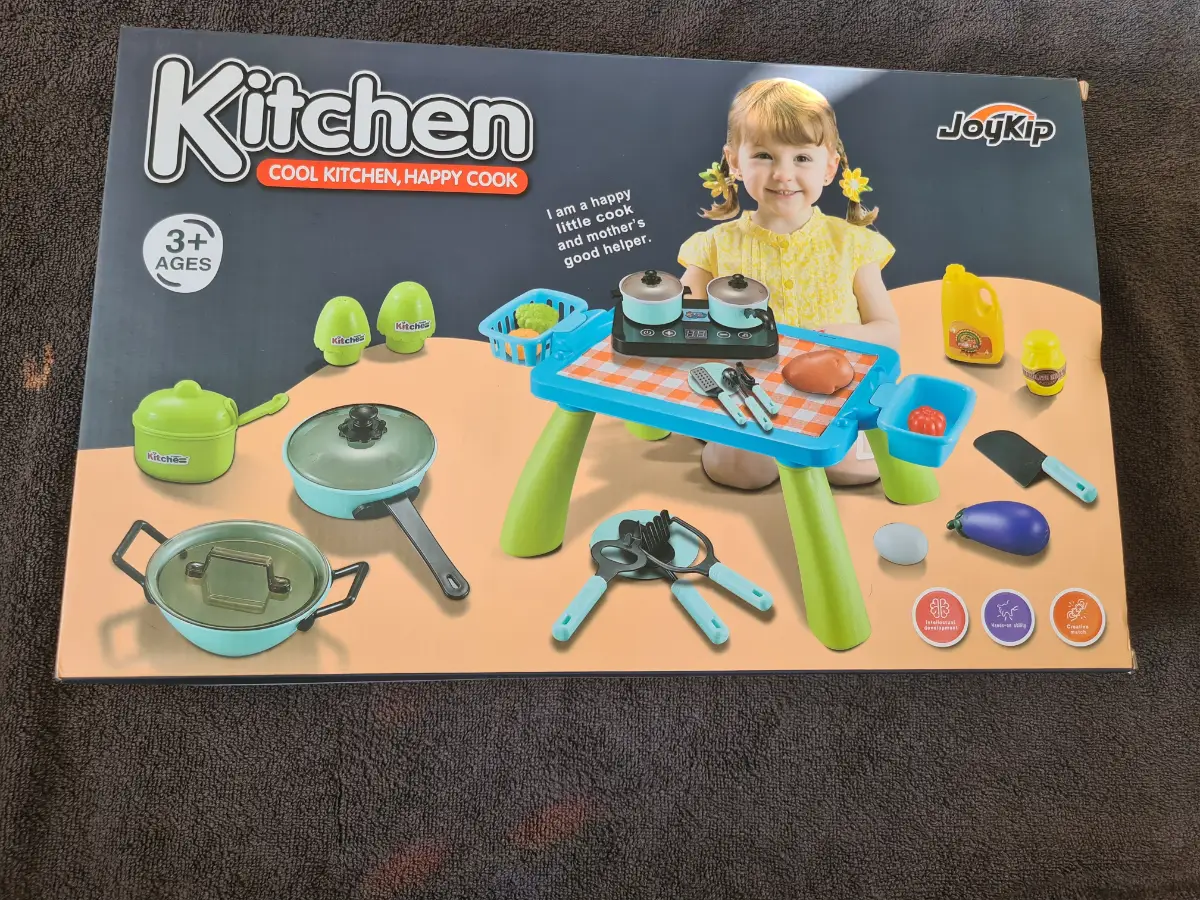 Childrens Kitchen  Cool kitchen  happy kitchen