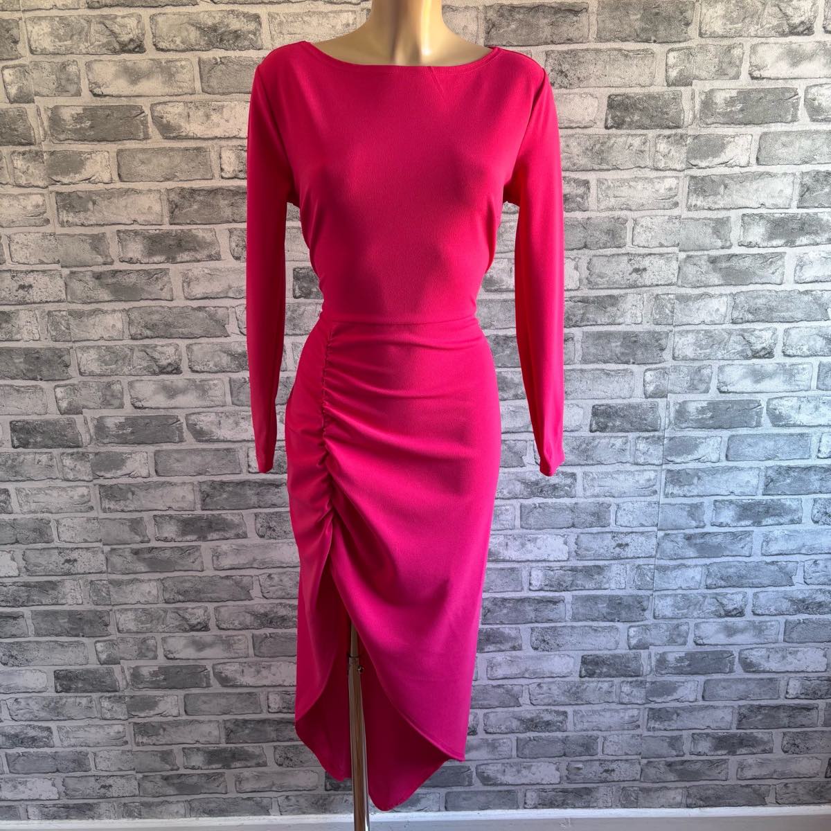 Pink Figure Hugging Evening Dinner Party Dress Size 16