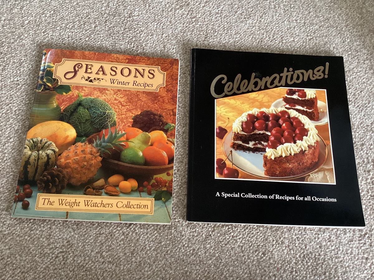 2 x Weight Watcher Paperbacks Recipe Books/Cook Books