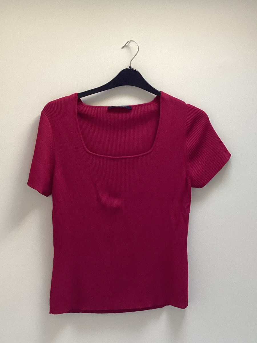 Gorgeous Cerise Pink Stretchy Ladies Top/Jumper from Windsmoor Short Sleeved Size Large 16