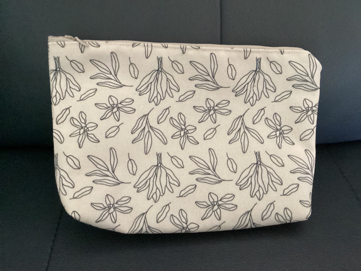 Medium Sized Zipped Lined Durable Thick Fabric Make Up Bag/Pouch/Purse