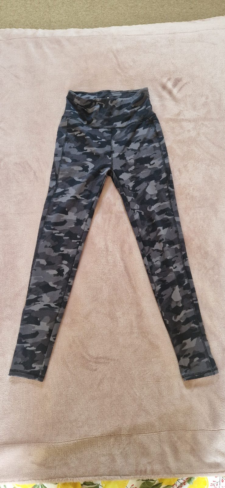 Tu active grey camo leggings size XS