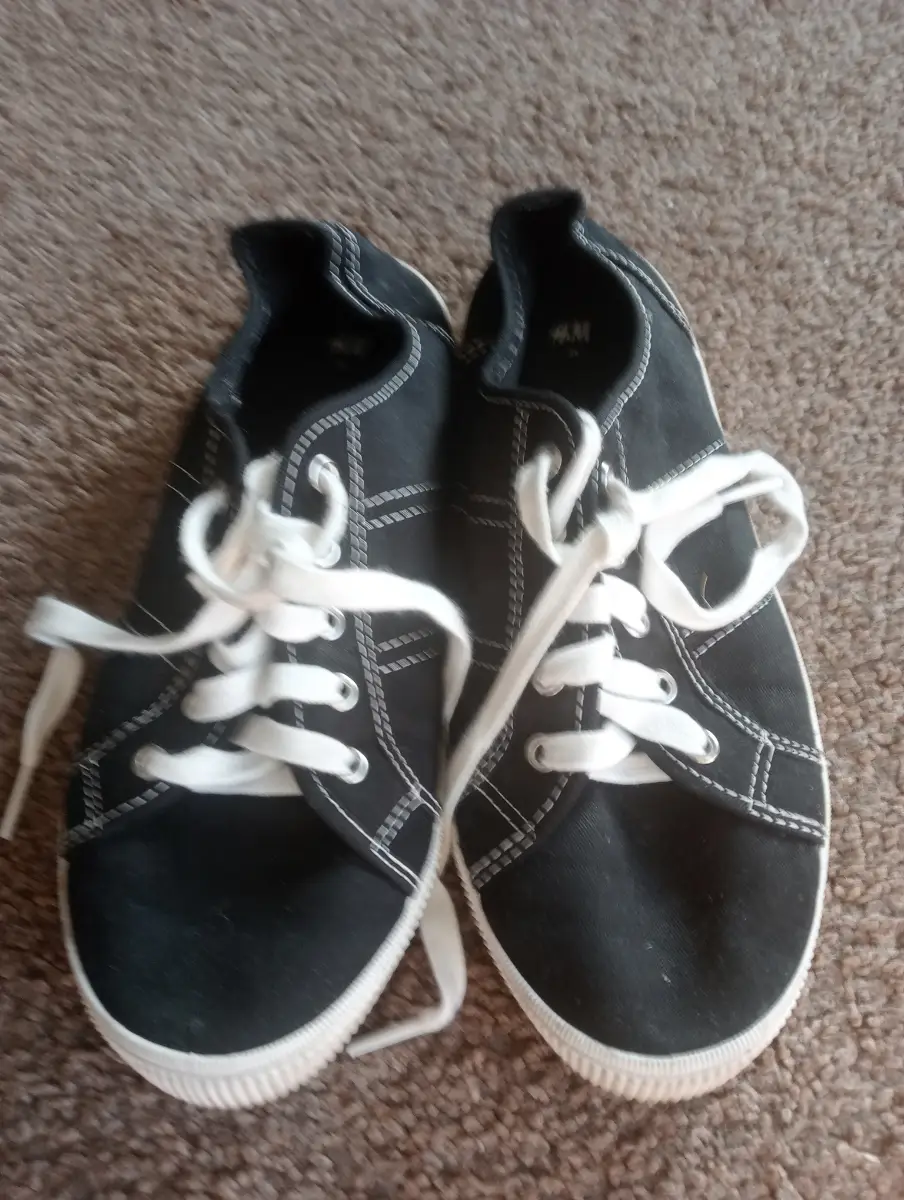Black and white trainers