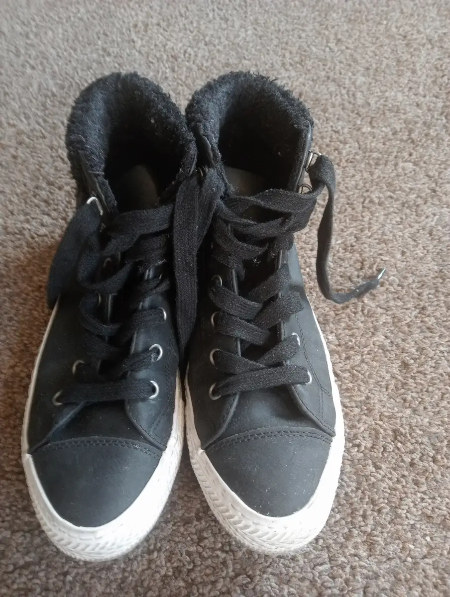 Hi top trainers