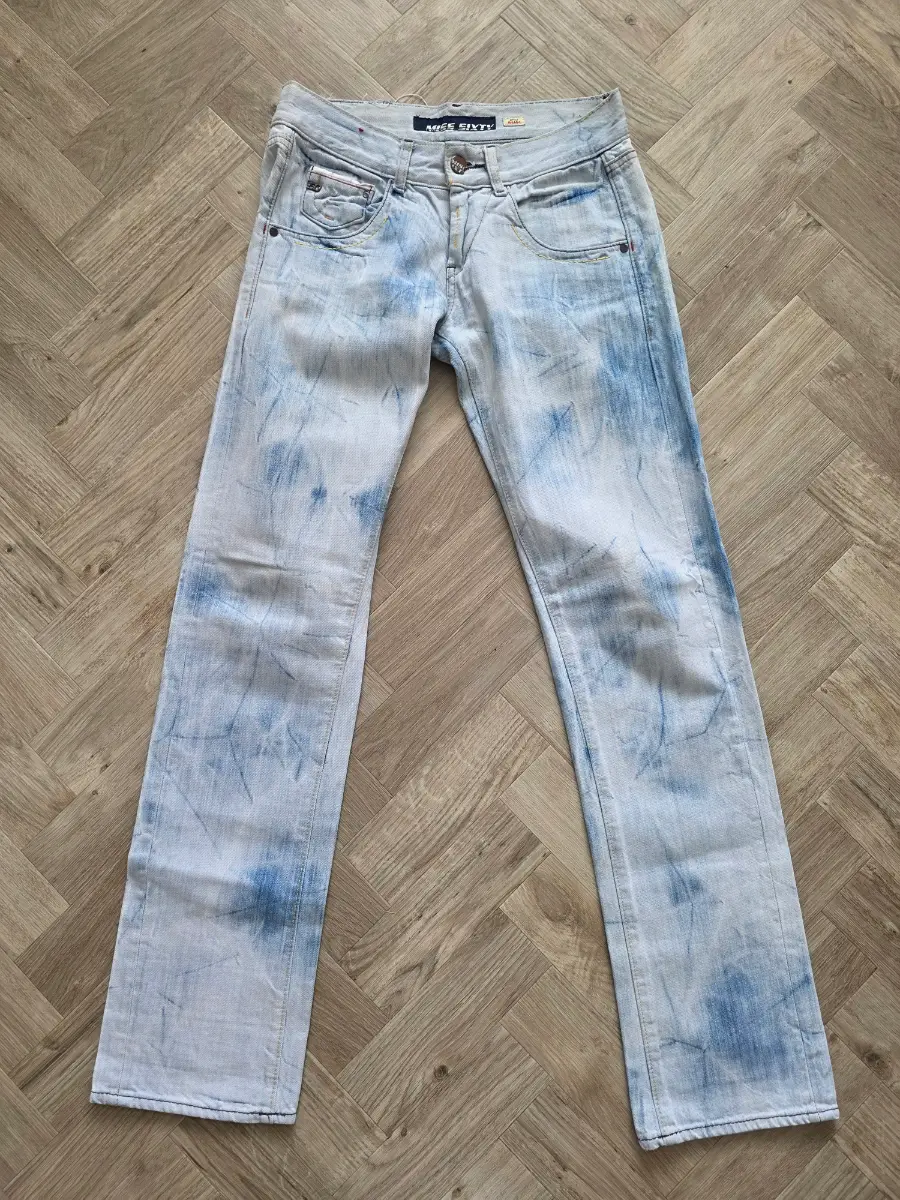 Vintage Y2K/90's Miss Sixty Bleach Wash Low Rise Shana Jeans. UK 8 - 33" leg