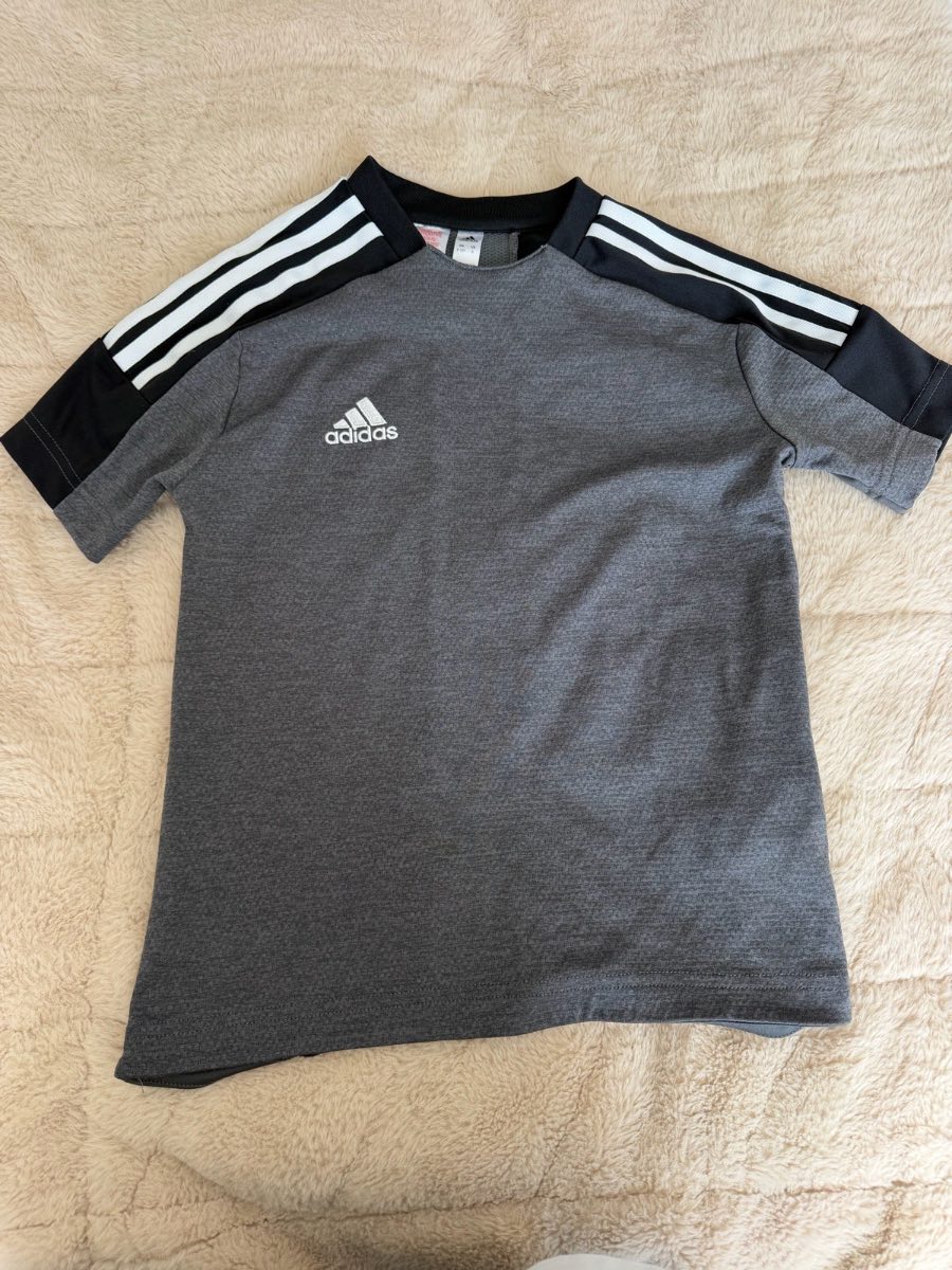 Adidas - boys tshirt