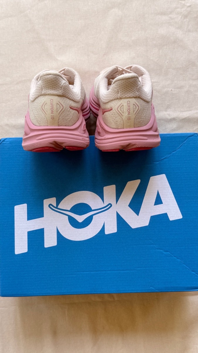 HOKA Clifton 10 Big Kids UK 2.5 / EU 36 White Pink Running Trainers VGC