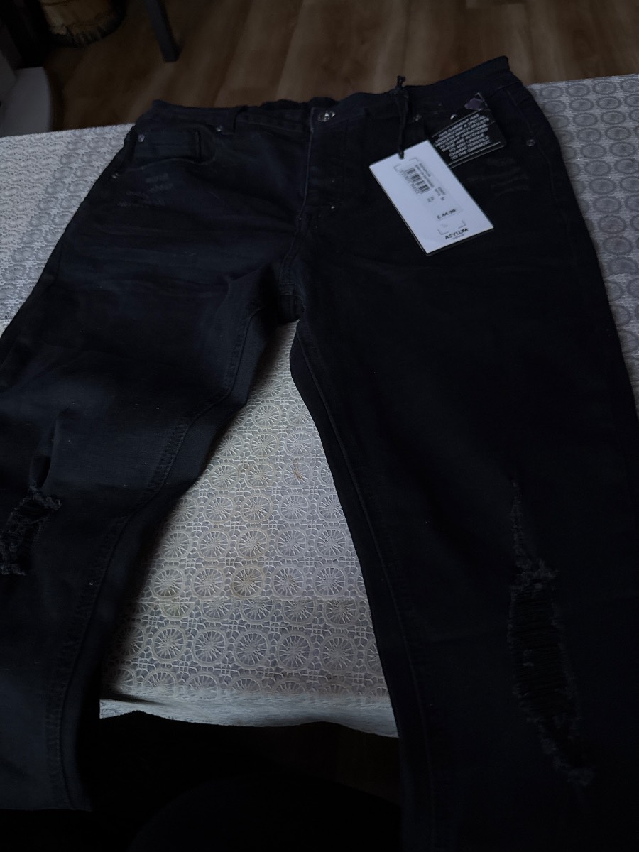Asylum spray on distressed size small denim  jeans mens
