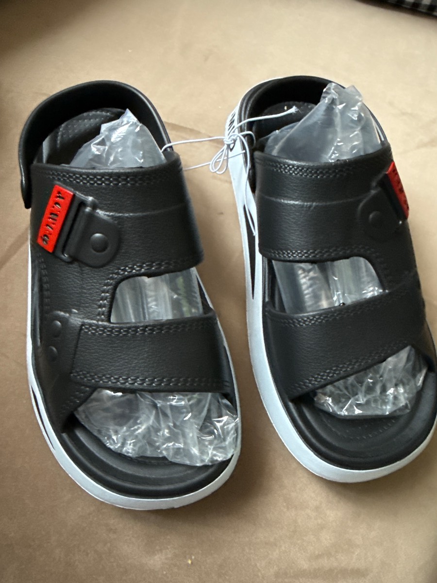Black lightweight slippers sandles unisex size 9