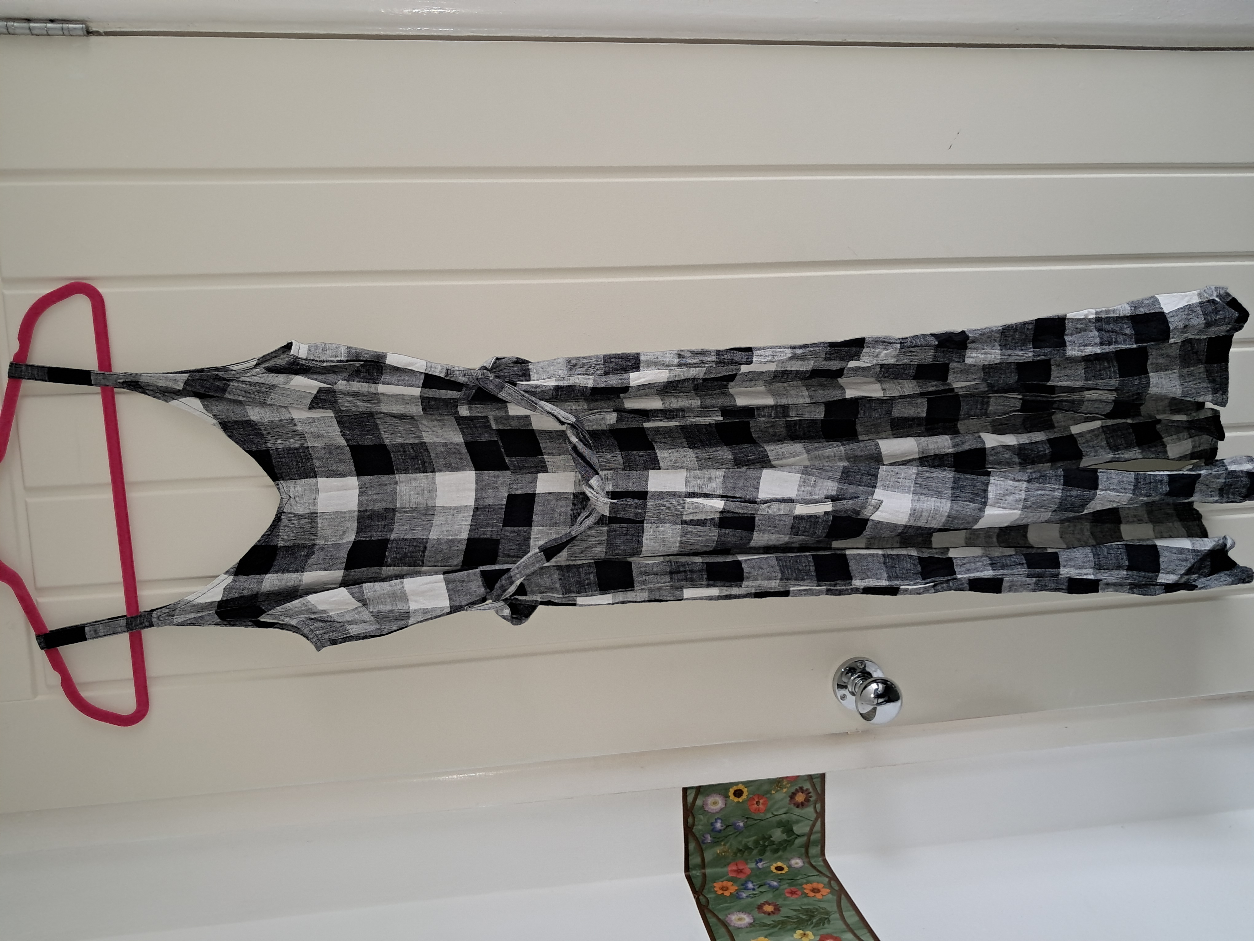 Black/white 3 quarter leg linen mix jumpsuit with belt