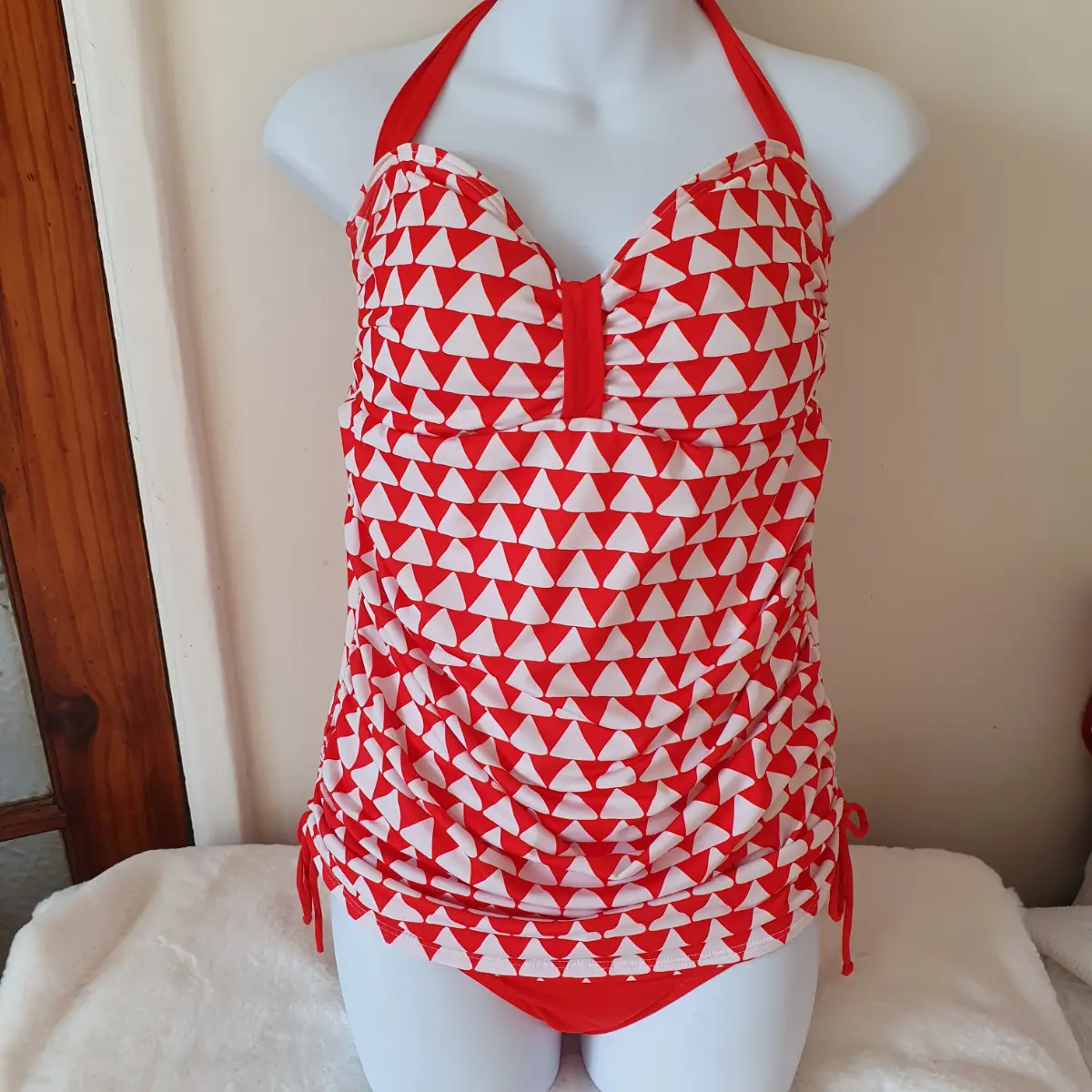 M&S Red & White coulered Pattern Design Bandeau Halterneck Swimsuit🩱 Size 14
