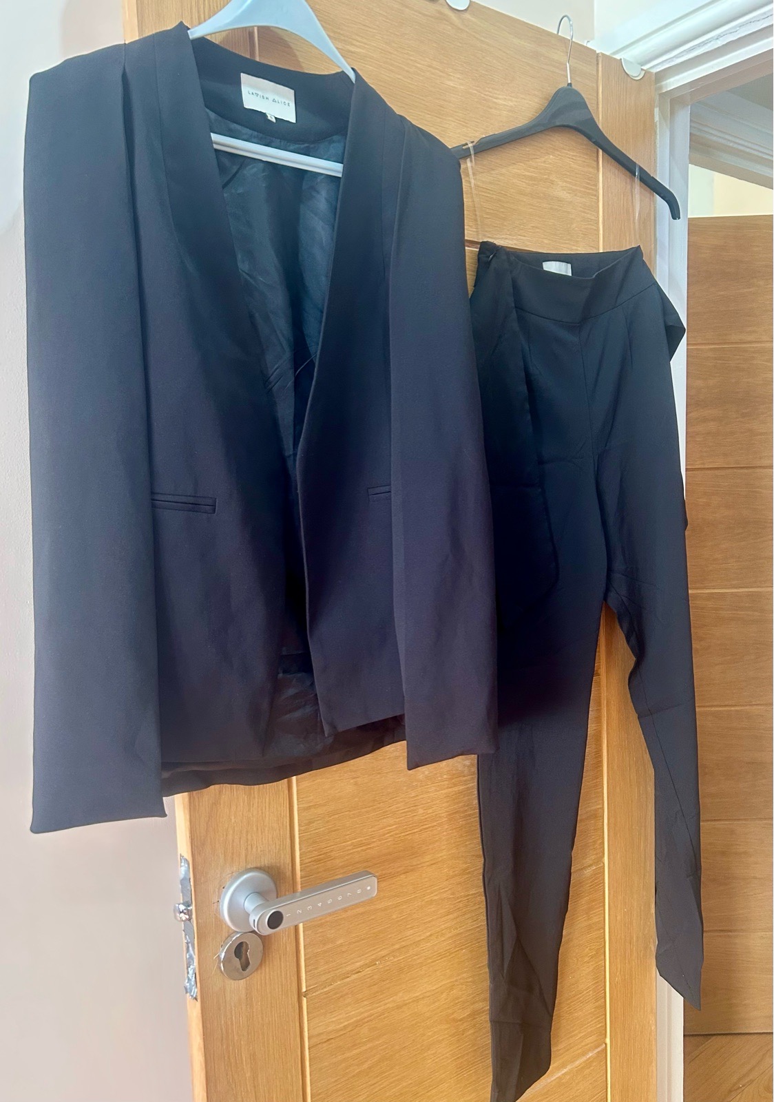 Lavish Alice Women's Black Trousers & Stylish Blazer Size 8 Excellent Condition