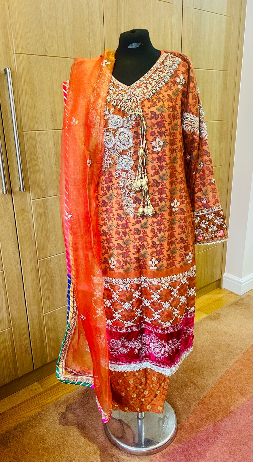 Crimson’s Pret Shalwar Kameez Organza Dupata Suit Size 14 excellent condition