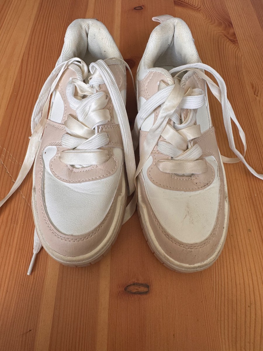 Primark Chunky Trainers Pink & White Ribbon Lace Trainers UK Child Size 1