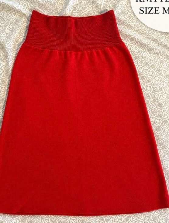 Zara Basic Collection knitted skirt in a rich bright red.