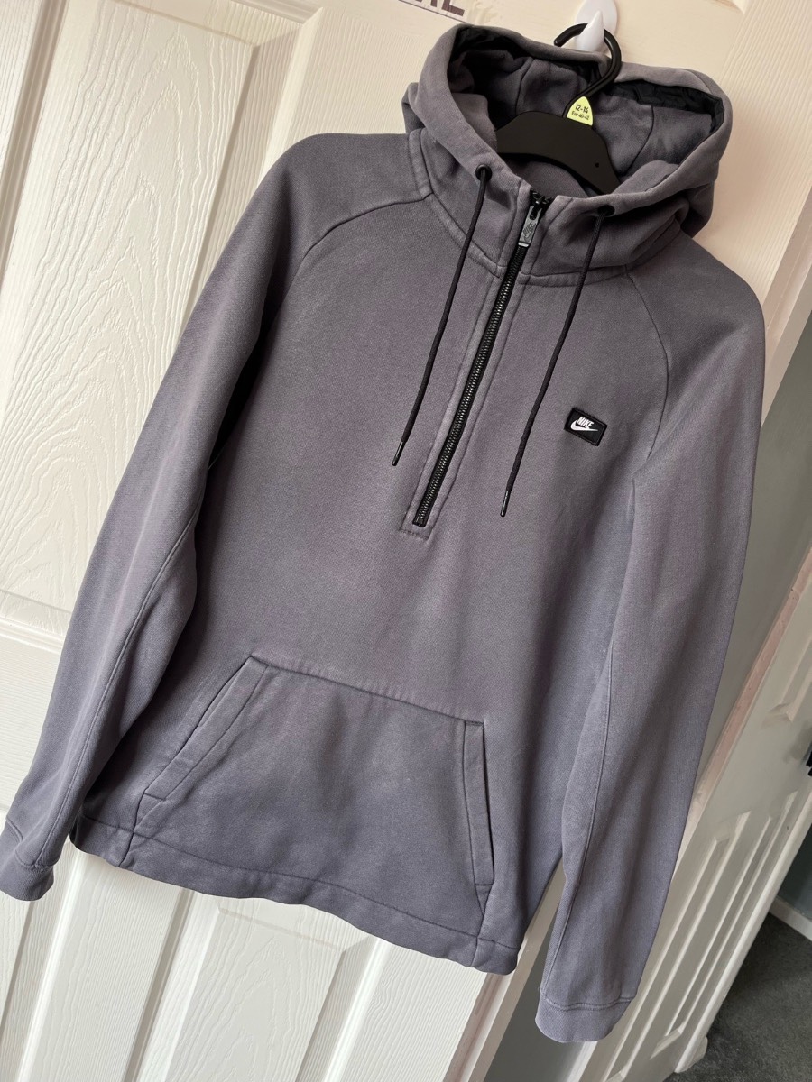 Men’s 1/4 zip Nike hoodie size m