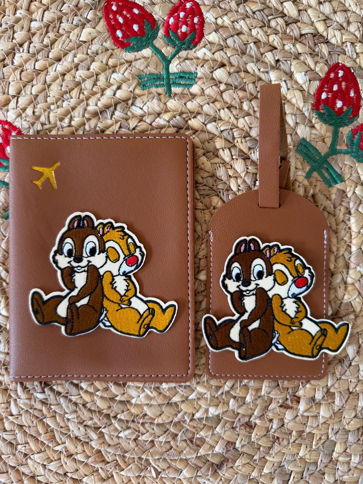 Disney Chip and Dale luggage tag and passport cover set