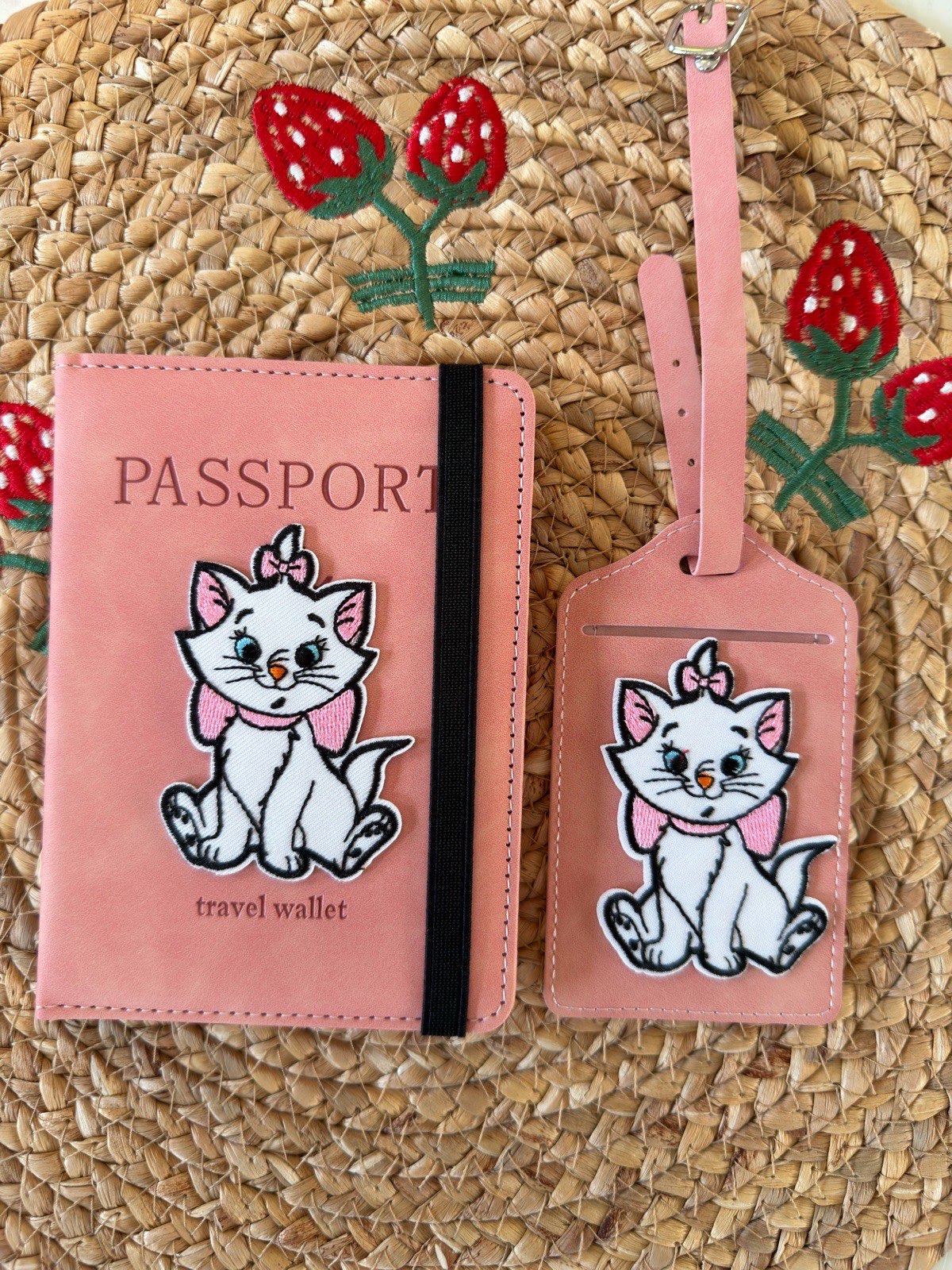 Disney Marie Aristocats luggage tag and passport cover set