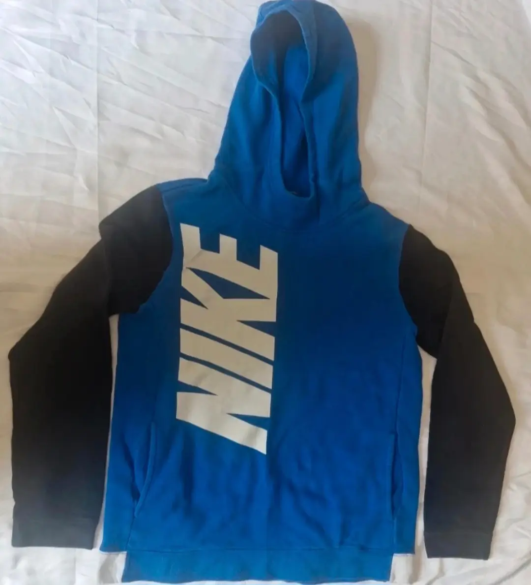 Nike ladies blue hoodie size XL great condition
