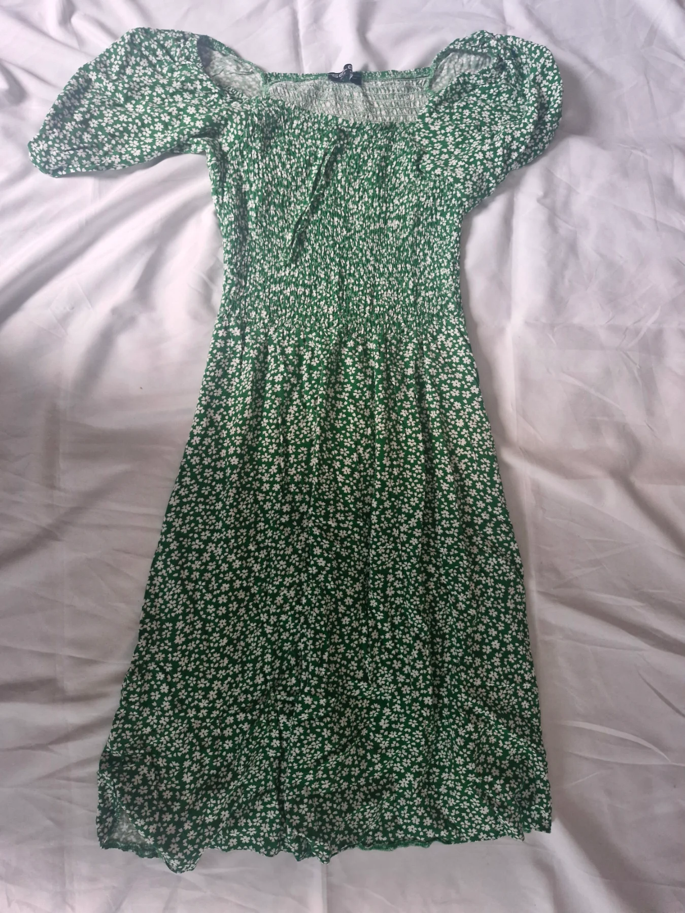 Select green floral dress size 10