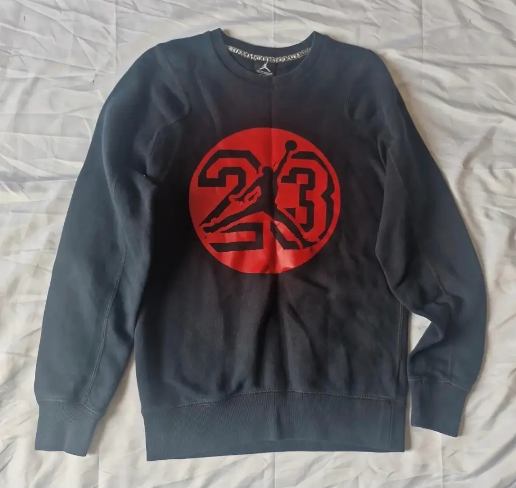Nike mens air jordan jumpman 23 jumper size XS in like new condition