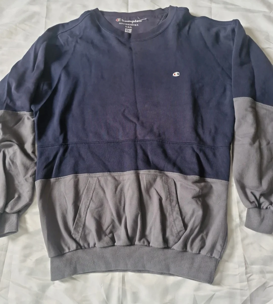 Champion Vintage Colour Block Crew Neck Sweatshirt Navy Grey XXL