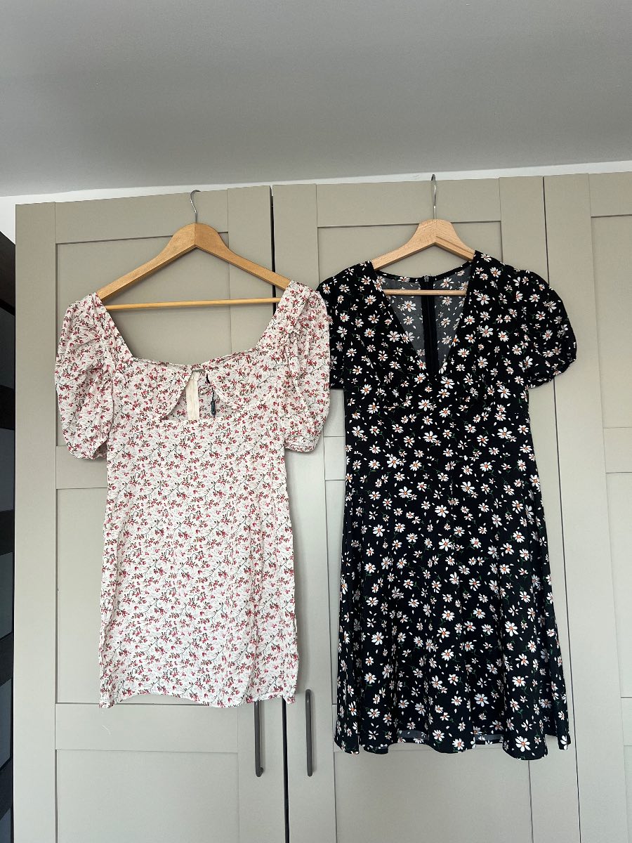 Summer Floral Dresses Bundle of 2 Size 8 excellent condition perfect for holiday sunny day