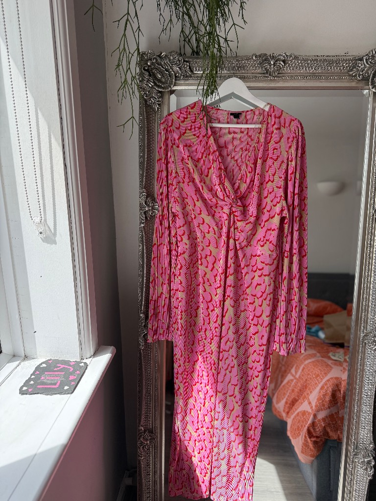 Dress pink red River Island size 18. Long. Cover up