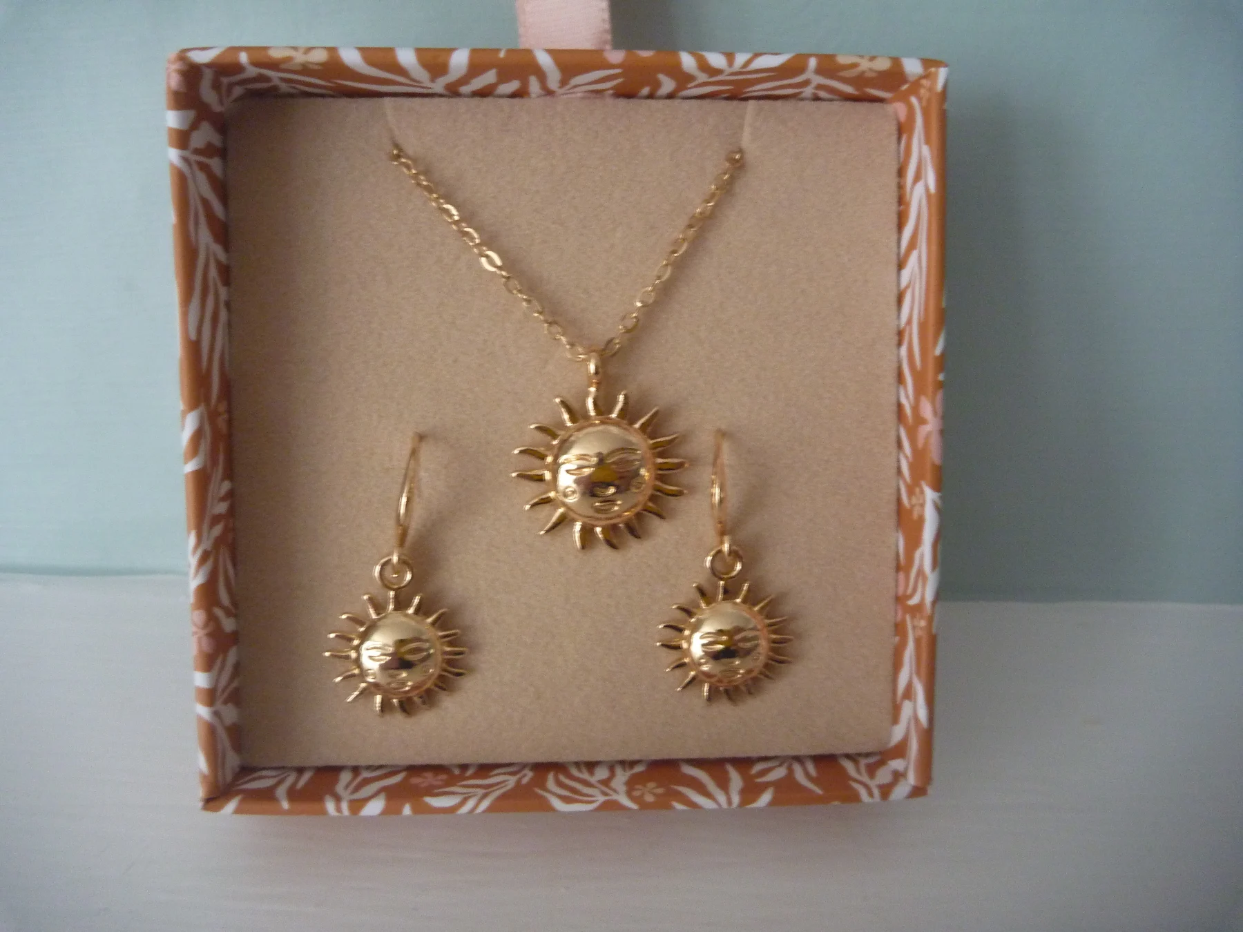 Sun Shaped Necklace & Earrings Set The Mindful Frog Golden Hour Collection